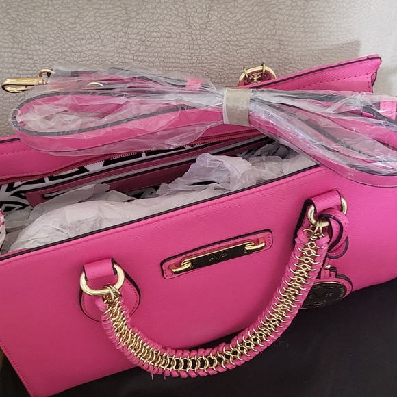 Handbag - Picture 5 of 9